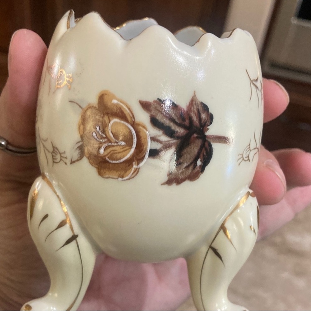 Vintage Napcoware Japan Footed Egg Planter Vase – Hand-Painted Floral Gold Trim - Picture 6 of 13